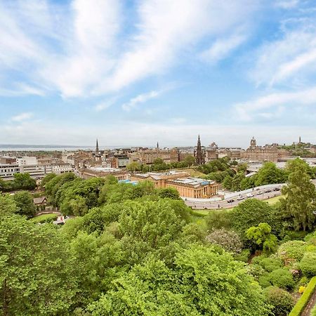 Luxury 3-Bedroom Apartment With Stunning Views At Ramsay Garden Edynburg Zewnętrze zdjęcie