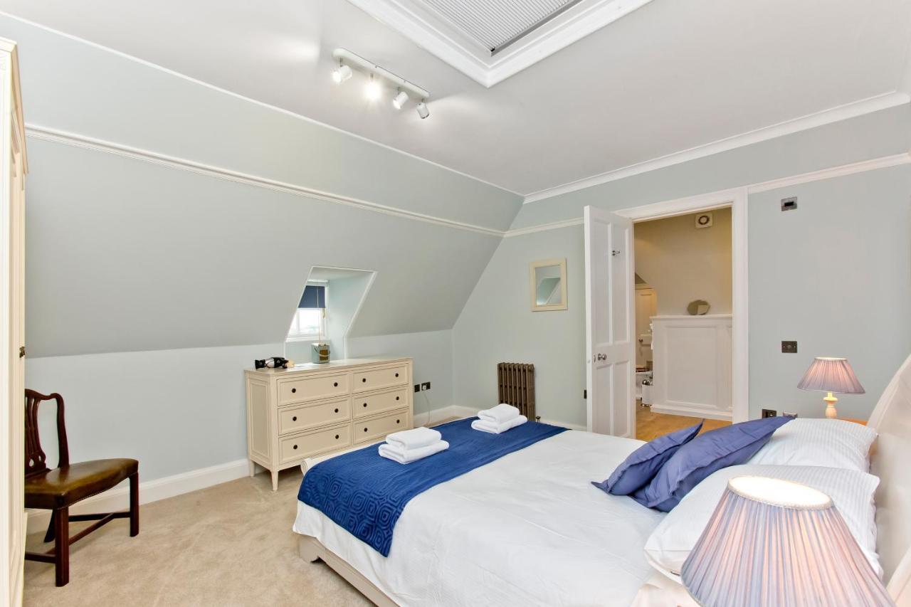 Luxury 3-Bedroom Apartment With Stunning Views At Ramsay Garden Edynburg Zewnętrze zdjęcie
